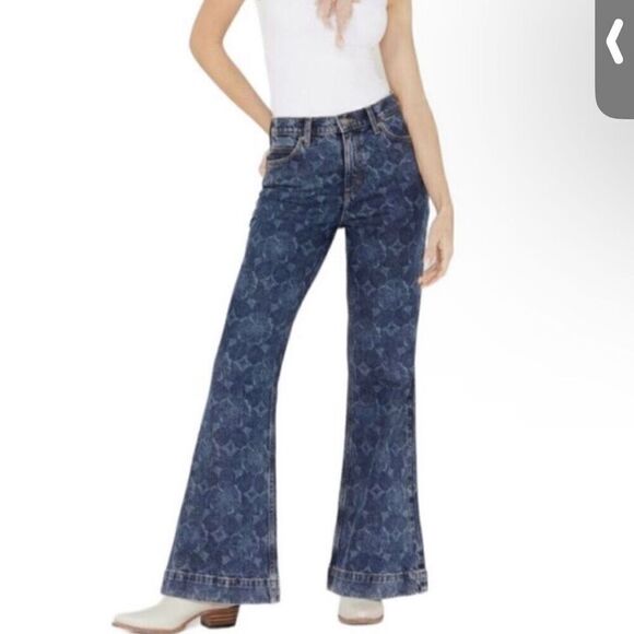 Lee Blue Mid Rise Floral Cotton Blend Drop Flare Jeans Size 28 NWT - Picture 1 of 11